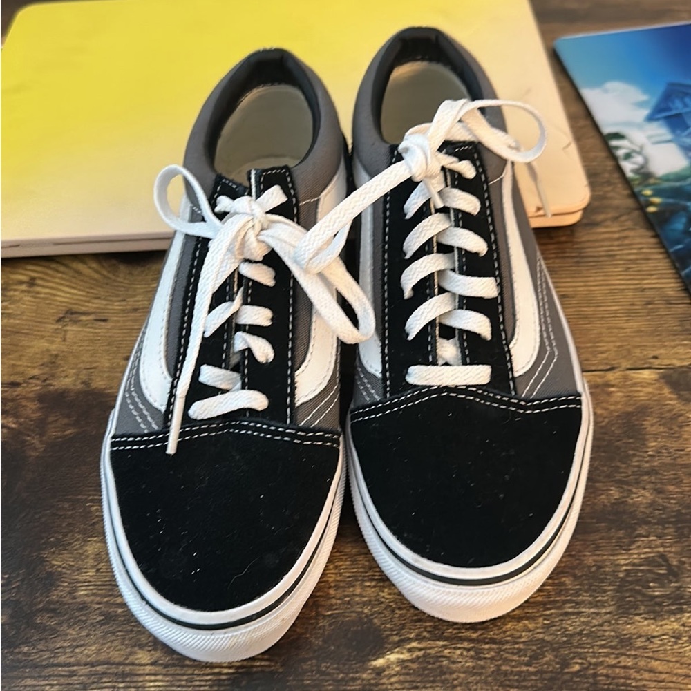 Vans low top